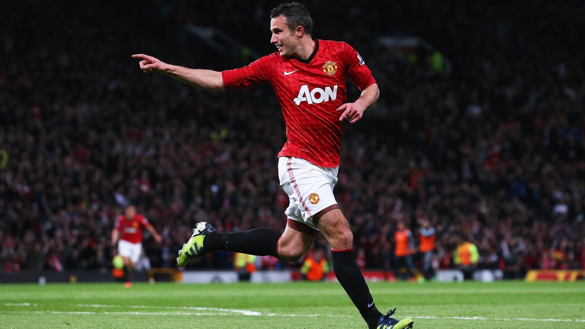 《英雄联盟》巅峰预选火爆启幕，冠军之战一触即发！